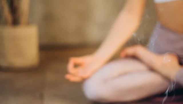 MİNDFULNESS İLE ŞEFKATLİ VAROLUŞ 96 meditasyon